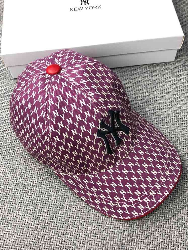 ブランド帽子側面デザイン